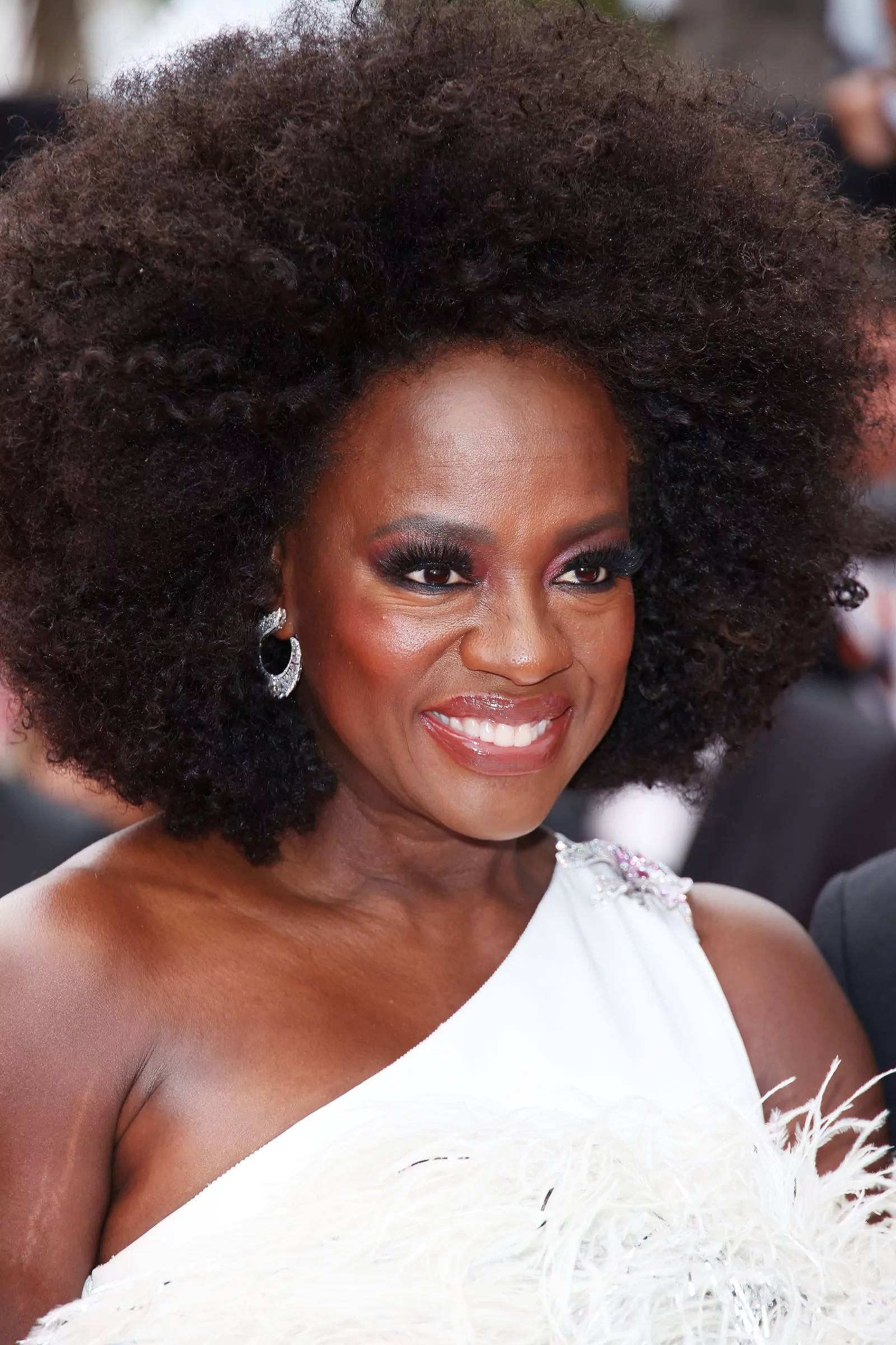 Viola Davis in Valentino Haute Couture at the premiere of the film “Monster” at the 76th Cannes Film Festival, photo 2 Viola Davis in Valentino Haute Couture at the premiere of the film “Monster” at the 76th Cannes Film Festival, May 17, 2023, photo 2