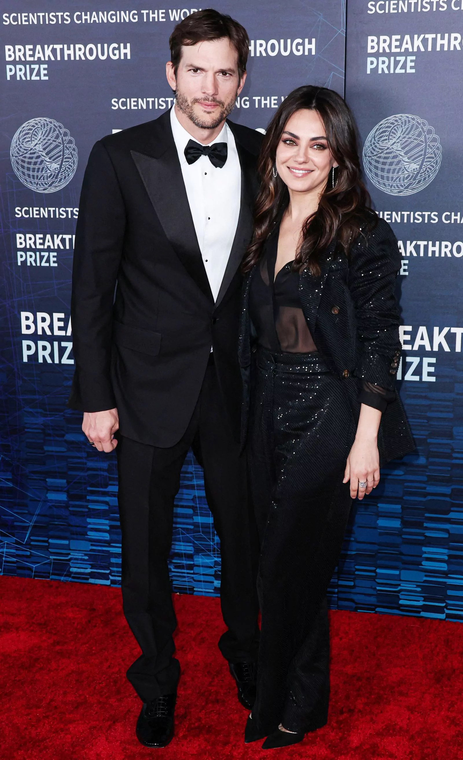 Ashton Kutcher with wife Mila Kunis at the 9th Annual Breakthrough Awards in Los Angeles, April 15, 2023, photo 2