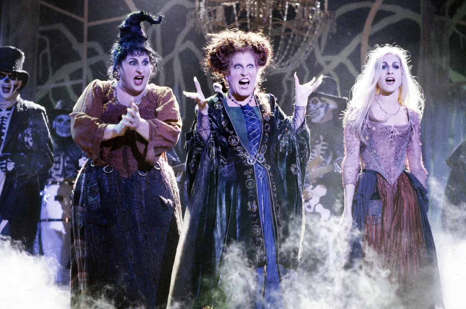 Kathy Najimy, Bette Midler and Sarah Jessica Parker in the film Hocus Pocus, 1993
