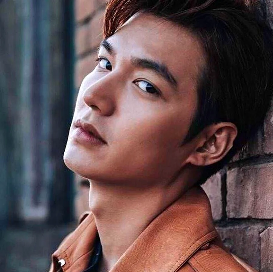 Heo Joon-suk. Celebrity