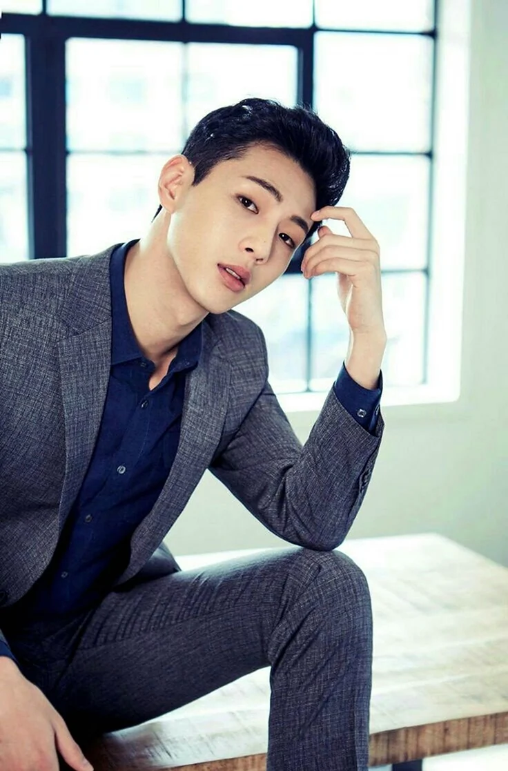 Kim Ji Soo. Celebrity