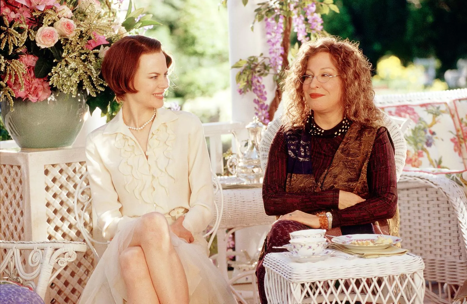 Nicole Kidman and Bette Midler in The Stepford Wives, 2004